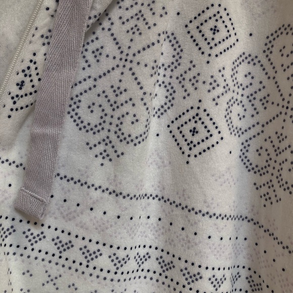 La Vie En Rose Soft Cozy Zip Sweater NWT - Picture 5 of 6